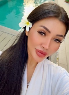 Farah - escort in Dubai Photo 9 of 9