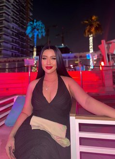 Farah - escort in Dubai Photo 6 of 8