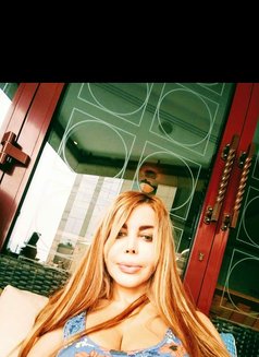 Farah Irani - puta in Dubai Photo 1 of 4