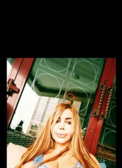 Farah Irani - escort in Muscat Photo 4 of 6