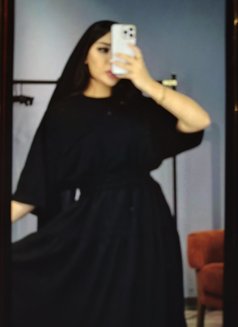 Farah Irani - escort in Muscat Photo 10 of 20