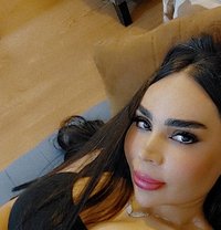 Farah - escort in Muscat