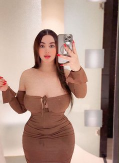 Farah - escort in Abu Dhabi Photo 12 of 17