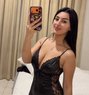 Farah - puta in Muscat Photo 6 of 6