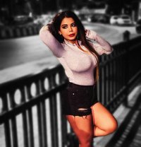 Farah naz irani - escort in Muscat
