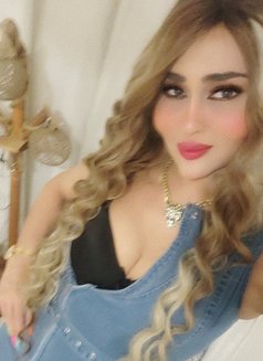 Farah Queen - Transsexual escort in Erbil Photo 5 of 8