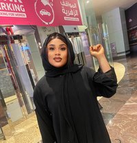 Farah - escort in Muscat