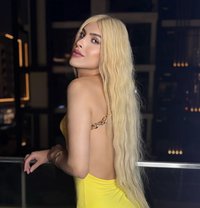 Farah, the biggest Arab Dick - Transsexual escort in Dubai