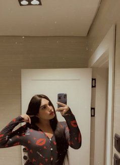 Farawla Baby Big Dick - Transsexual escort in Riyadh Photo 18 of 21