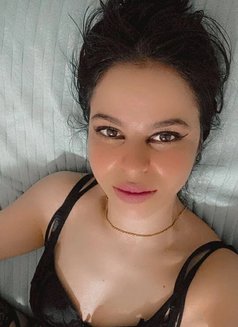 Fareda - escort in Cairo Photo 4 of 5