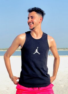 Fares - masseur in Abu Dhabi Photo 8 of 8