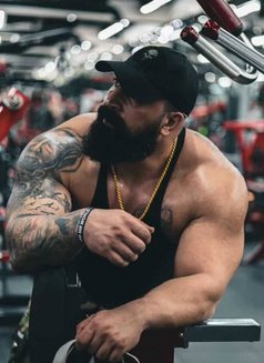 Fares - Male escort in Dubai Photo 14 of 16