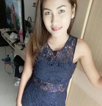 Farge Busty Escort - puta in Bangkok