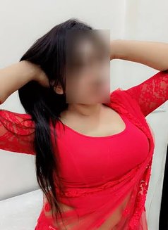 Farhana 8" Top Big Size Cock Juicy Boobs - Acompañantes masculino in Kochi Photo 1 of 12