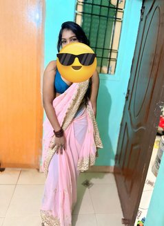 Farhana - Transsexual escort in Kochi Photo 2 of 3