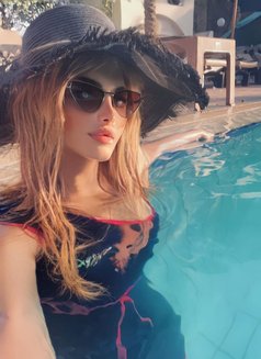 Farida - Transsexual escort in Cairo Photo 2 of 12