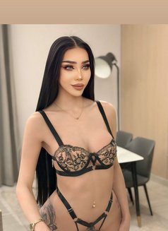 Farida Shemale Big Cock Thailand - Acompañantes transexual in Riyadh Photo 9 of 11