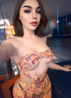 Faridahabibi69 - Transsexual escort in Bangkok Photo 2 of 14
