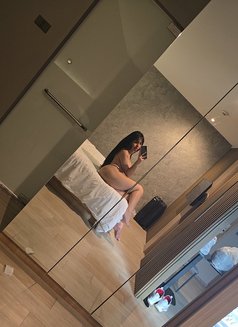 Faridahabibi69 - Transsexual escort in Bangkok Photo 14 of 14