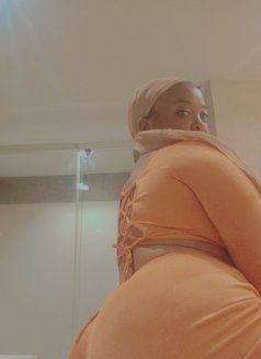 Farihia Baby - puta in Dar es Salaam Photo 2 of 3