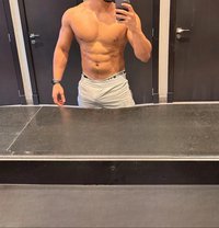 Faris - Male escort in Riyadh