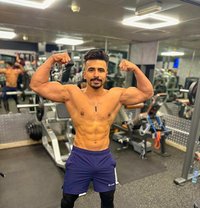 Faris - Male escort in Riyadh