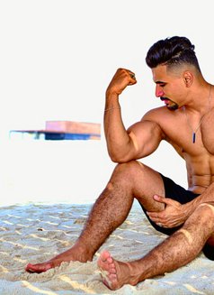 Faris Top - Male escort in Riyadh Photo 5 of 9