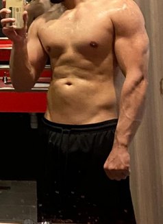 Faruk Koc - Male escort in İstanbul Photo 2 of 4