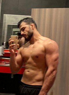 Faruk Koc - Acompañantes masculino in İstanbul Photo 4 of 4