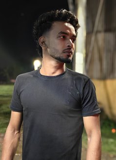 Faruk Roy - Male escort in Kolkata Photo 2 of 3