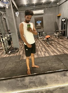 Faruk Roy - Male escort in Kolkata Photo 3 of 3