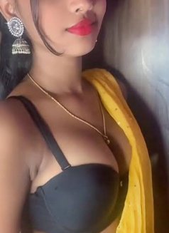 Farveena Mallu 8 "Dik Cutee - Acompañantes transexual in Thiruvananthapuram Photo 4 of 8