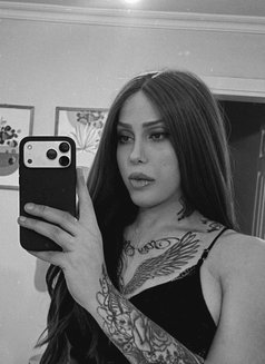 Farya Aura - Transsexual escort in İstanbul Photo 1 of 4