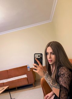Farya Aura - Transsexual escort in İstanbul Photo 6 of 9