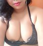 Farzhana 8 Big Rod - Acompañantes transexual in Thiruvananthapuram Photo 2 of 4
