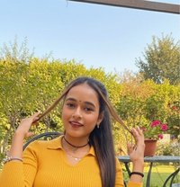 Fashion Designer Kavya - puta in Hyderabad Photo 4 of 5