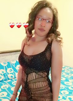 Fathma - puta in Khobar Photo 3 of 4