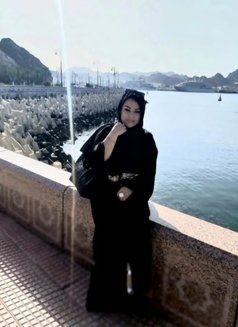 Fatima - puta in Muscat Photo 4 of 5