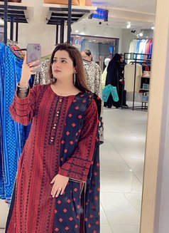 Fatima Khan - escort in Chandigarh Photo 3 of 4