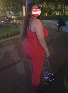 Fatima Khan - puta in New Delhi Photo 4 of 19