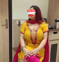 Fatima Khan Muslim house wife - escort in New Delhi Photo 7 of 10