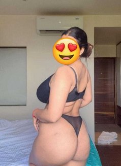 Fatima Khan - puta in New Delhi Photo 10 of 19