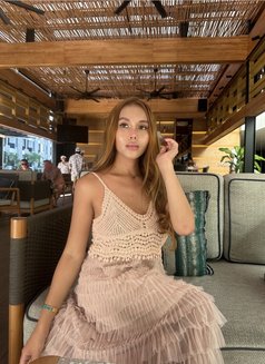 escort in BGC escort in Makati - escort in Makati City Photo 23 of 30