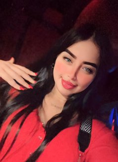 Fatima - escort in İstanbul Photo 2 of 8