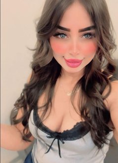 Fatima - escort in İstanbul Photo 5 of 8