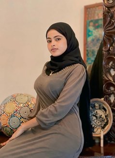 Fatima - escort in Muscat Photo 1 of 3