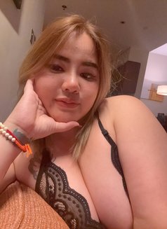 Fatima - masseuse in Abu Dhabi Photo 1 of 19