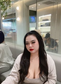 Fatima - escort in Al Manama Photo 4 of 7