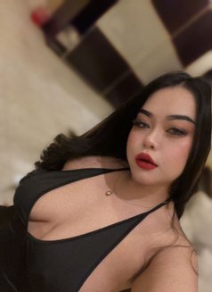 Fatima - escort in Al Manama Photo 6 of 7