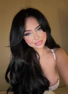 Fatima - escort in Riyadh Photo 2 of 7